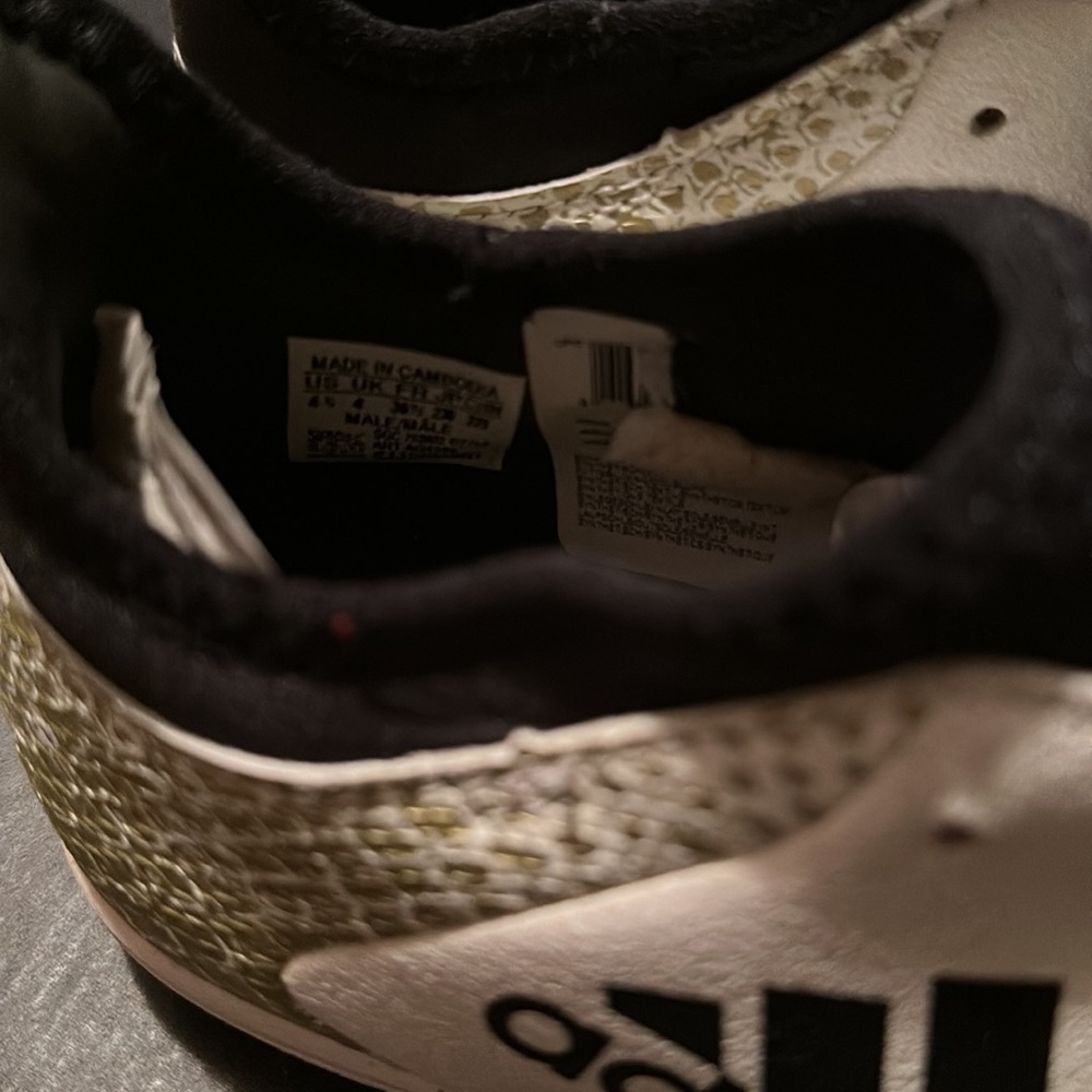 Adidas soccer shoes - Picture 6 of 8